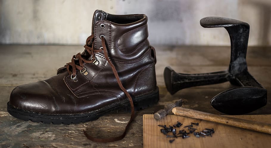 shoemaking-shoe-shoemaker-human